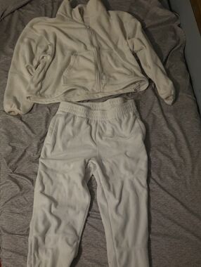 Womens White Fleece Zip Jacket and Pants Set